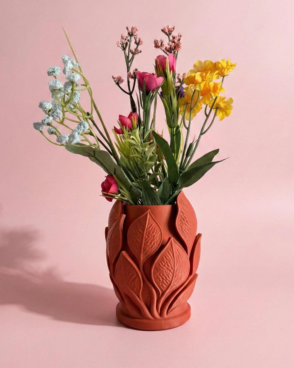 Modern Decorative Leaf Vase Sculptural Floral Vase Botanical Home Decor Cute Plant Holder Gift With Optional Tulips Living Room Table Decor
