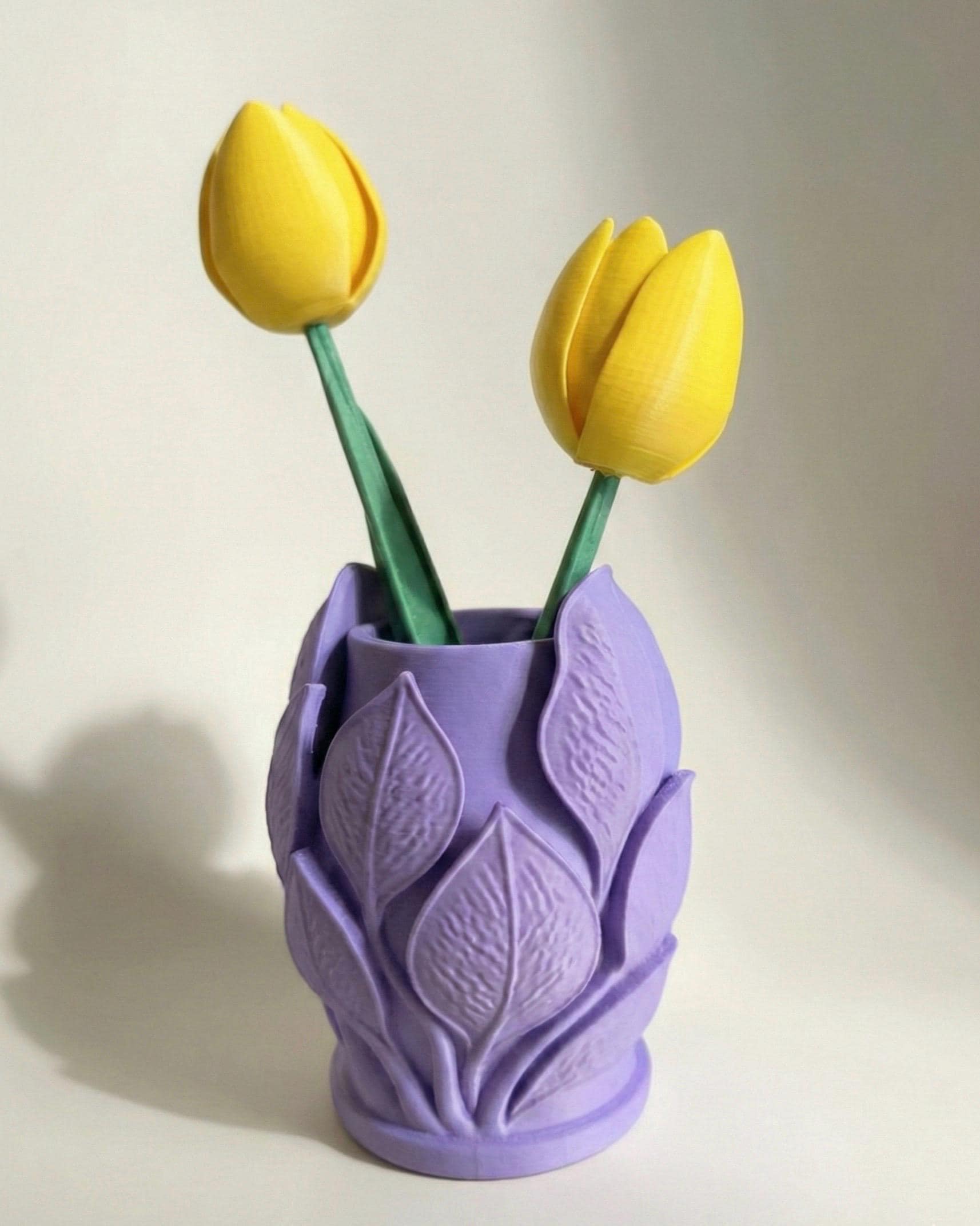 Modern Decorative Leaf Vase Sculptural Floral Vase Botanical Home Decor Cute Plant Holder Gift With Optional Tulips Living Room Table Decor