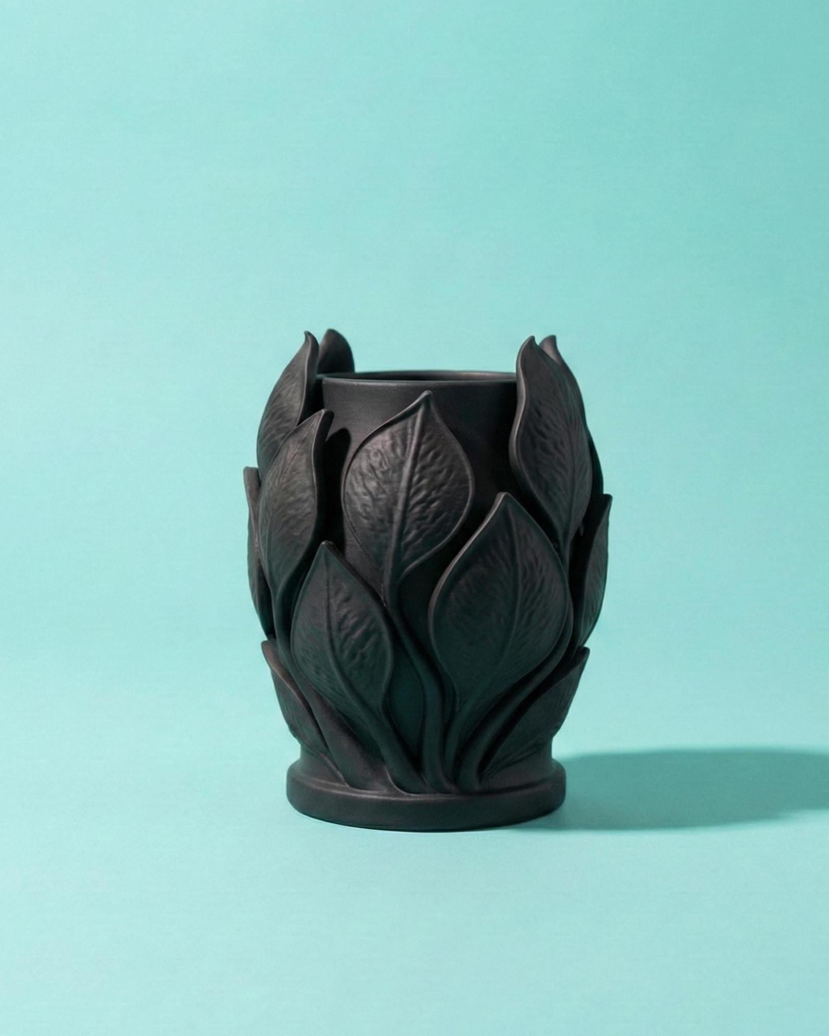 Modern Decorative Leaf Vase Sculptural Floral Vase Botanical Home Decor Cute Plant Holder Gift With Optional Tulips Living Room Table Decor